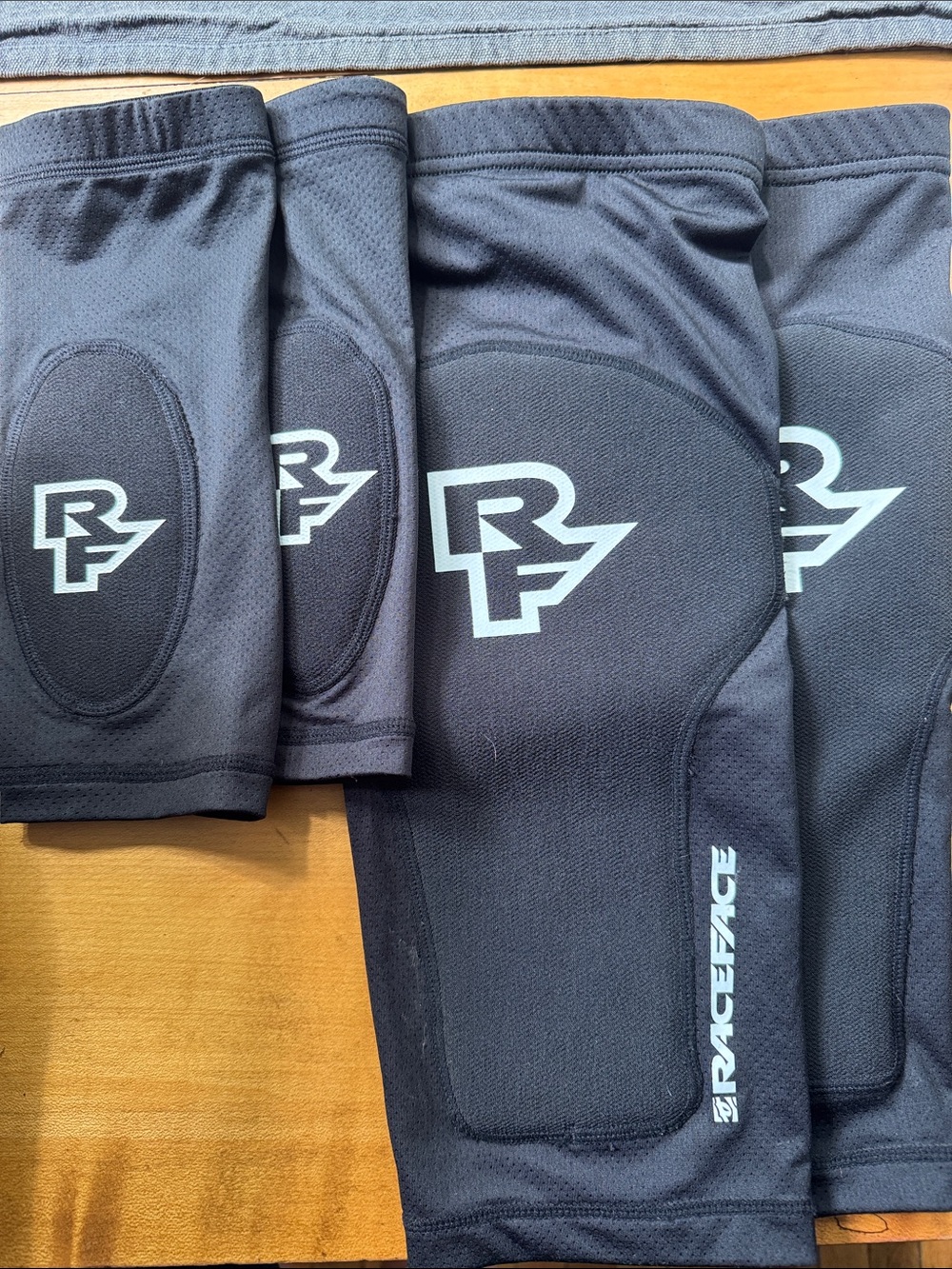 Raceface Protective Knee and elbow Sleeves - Pair